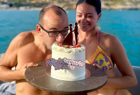 Melyssa and her husband celebrating 3rd anniversary